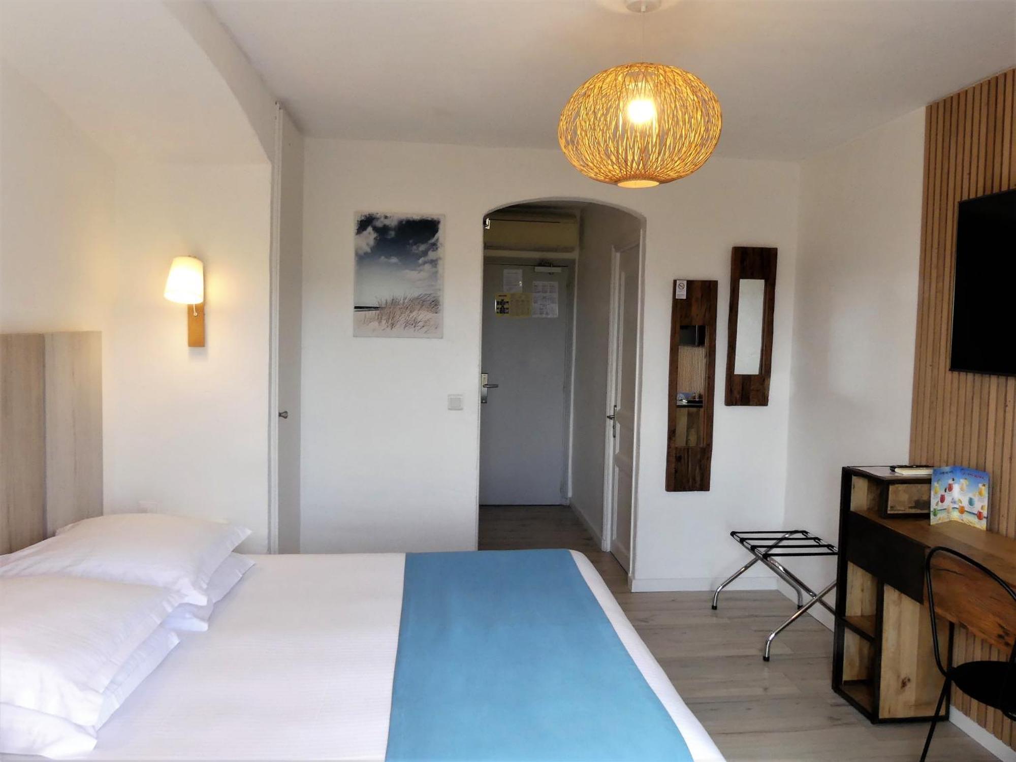 Hotel De La Vierge Noire Σαιντ-Μαξίμ Εξωτερικό φωτογραφία