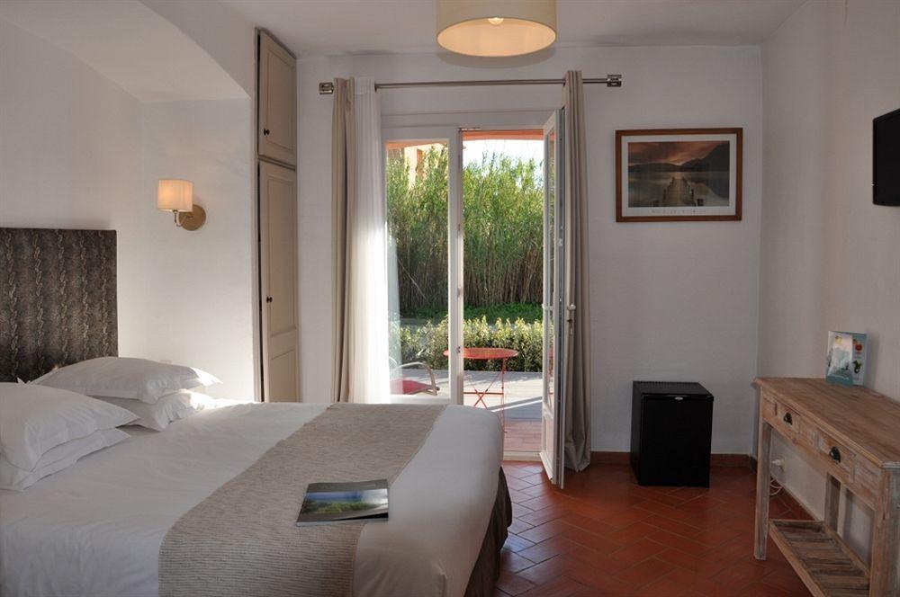 Hotel De La Vierge Noire Σαιντ-Μαξίμ Εξωτερικό φωτογραφία