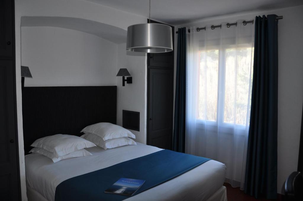 Hotel De La Vierge Noire Σαιντ-Μαξίμ Δωμάτιο φωτογραφία