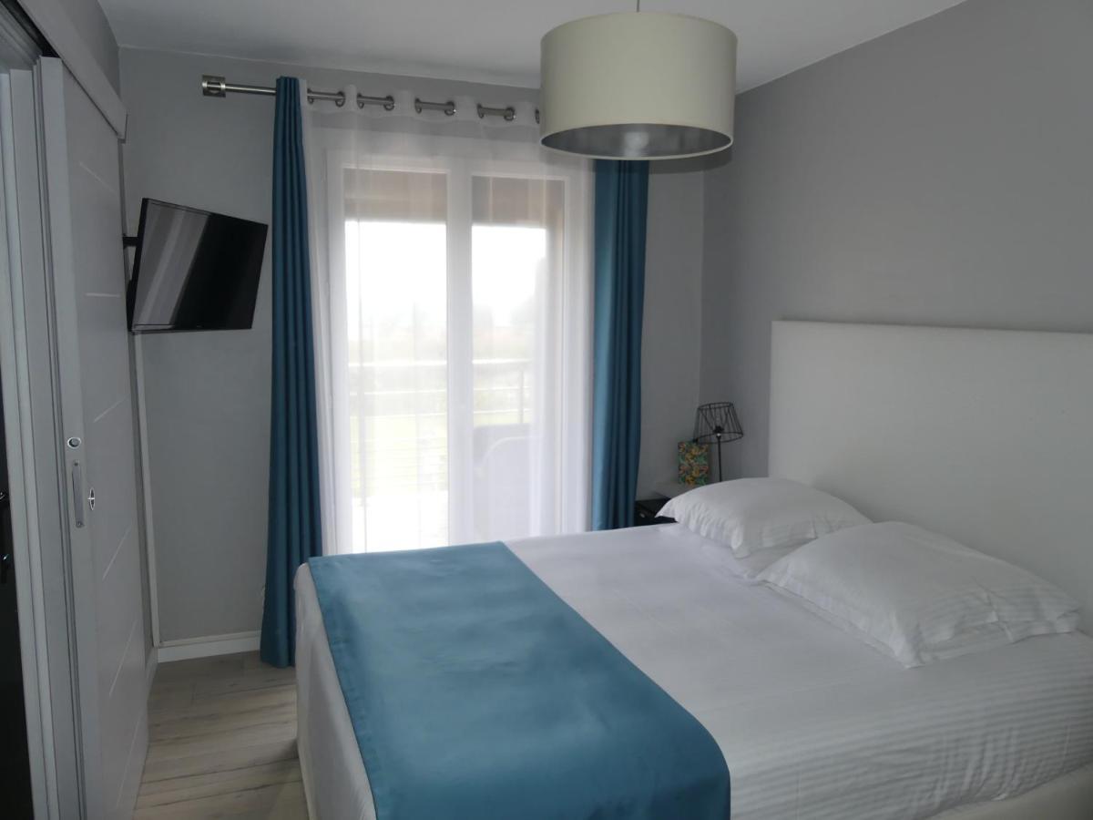 Hotel De La Vierge Noire Σαιντ-Μαξίμ Εξωτερικό φωτογραφία